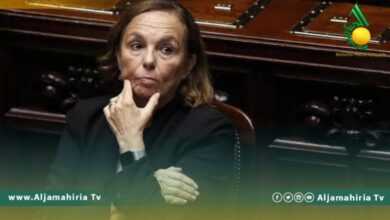 وزيرة الداخلية