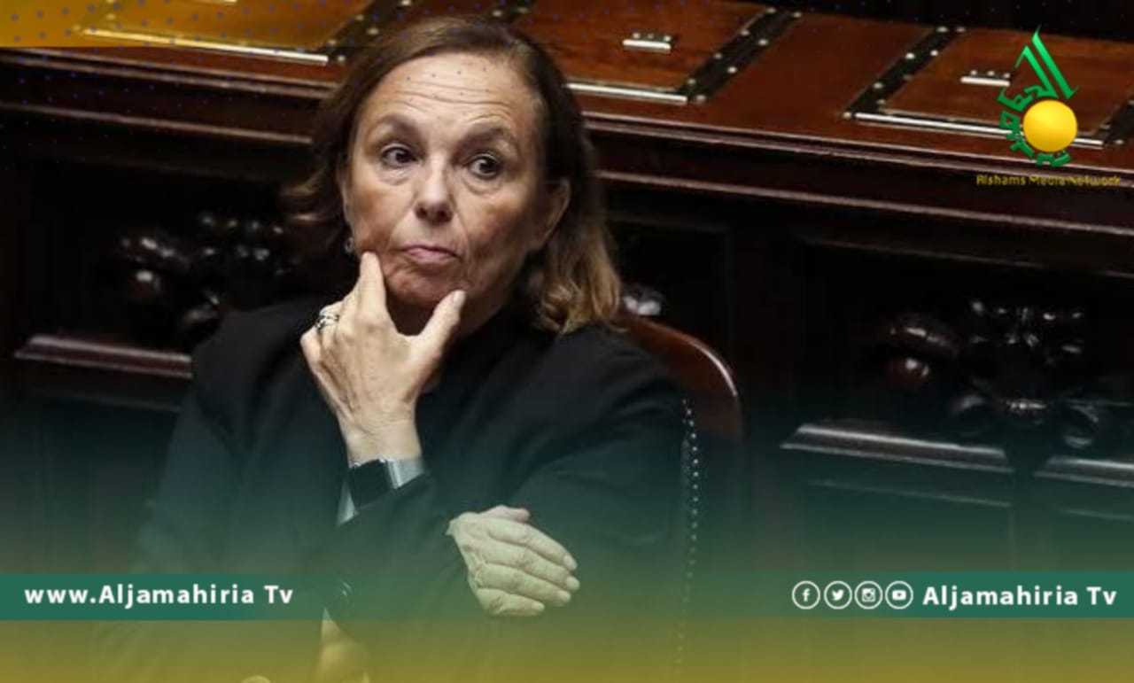 وزيرة الداخلية