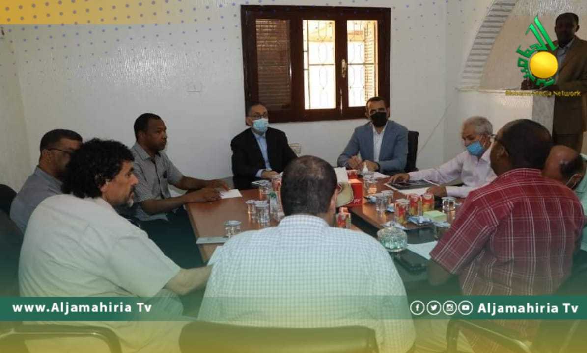 وزير الاقتصاد يلتقي رجال الأعمال