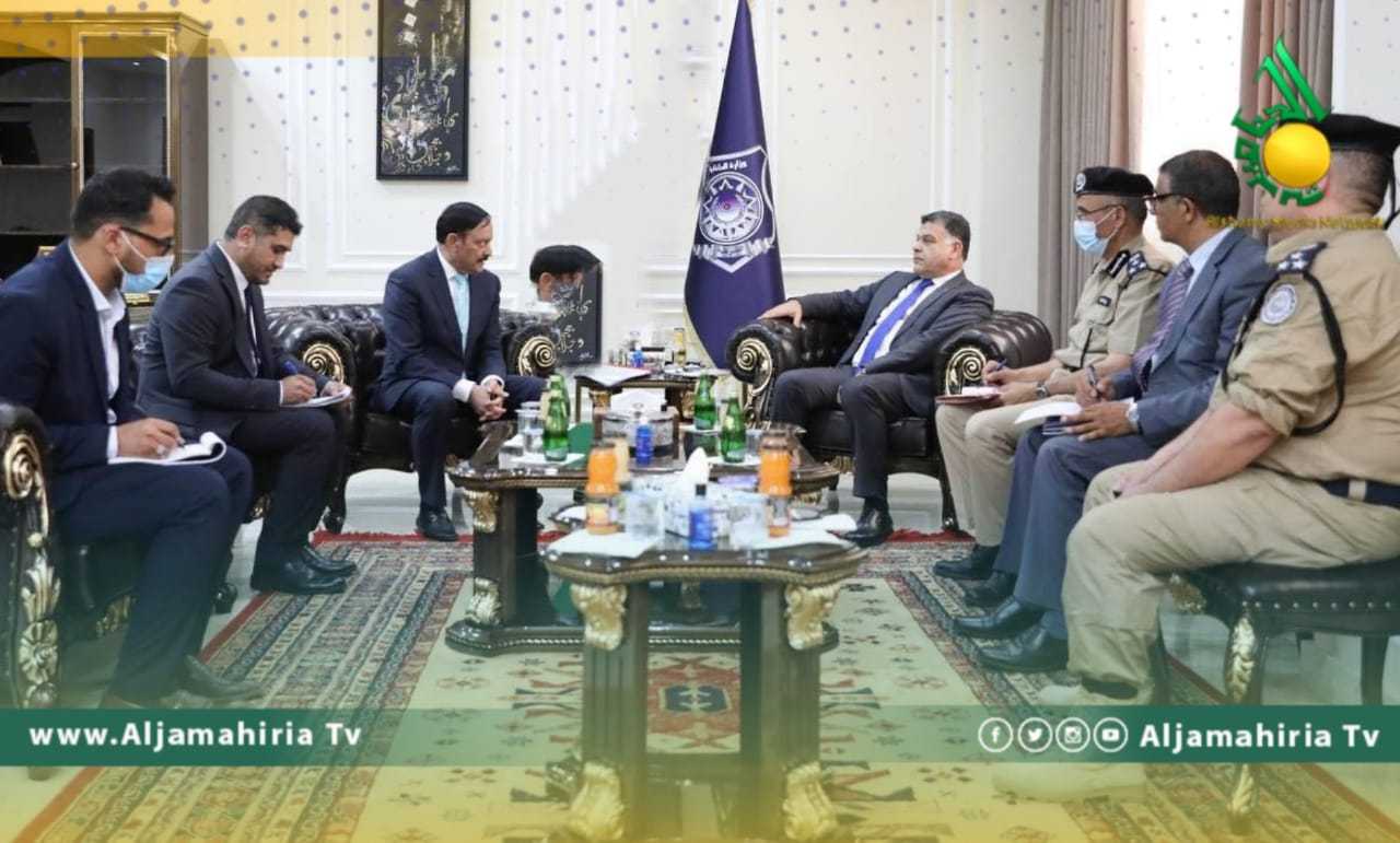 وزير الداخلية يبحث تسهيل دخول العمالة