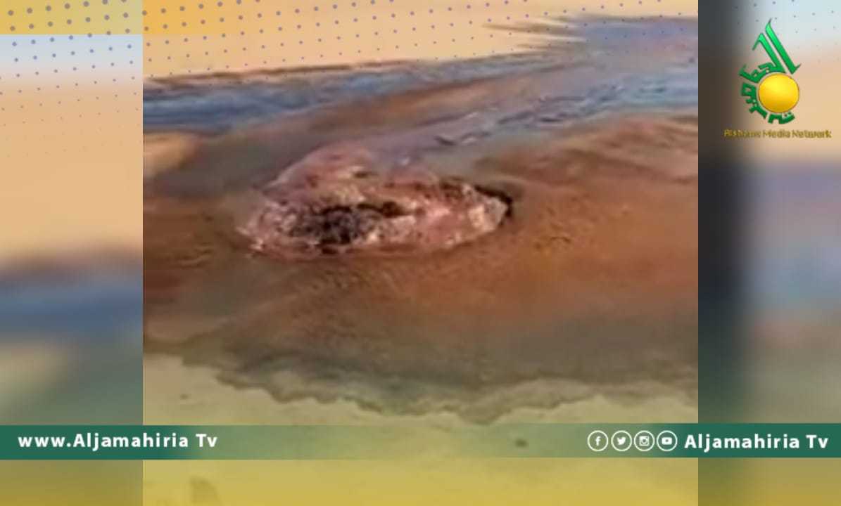 فيديو متداول تدفق النفط في صحراء الجنوب الليبي