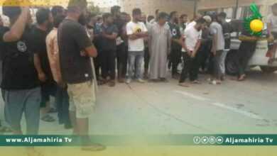 أهالي نالوت يقتحمون محطة الرويس