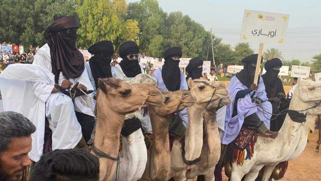 اللافي يحضر افتتاح مهرجان