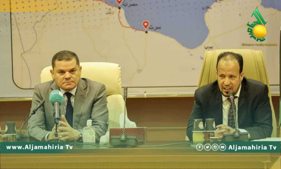 الدبيبة يتفقد سير العمل بوزارة الصحة 