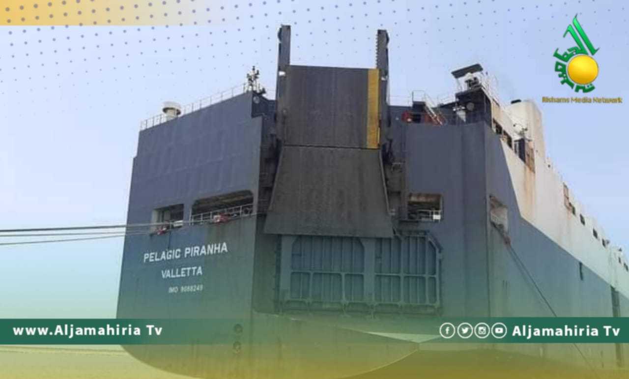 وصول 2850 سيارة وشاحنة إلى ميناء بنغازي