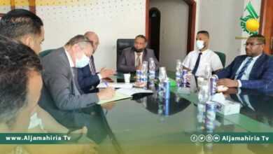 الخارجية تبحث اوضاع المغتربين