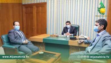 المنفي يلتقي وزير الصحة