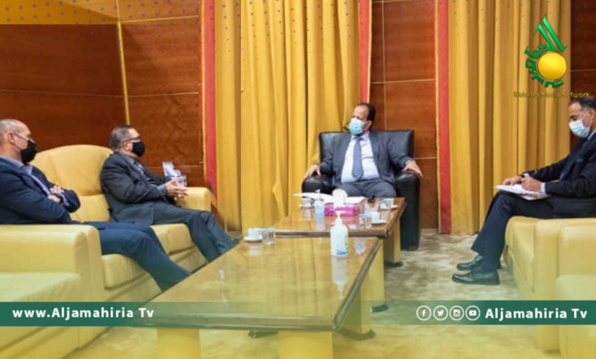 وزير الصحة وسفير مالطا