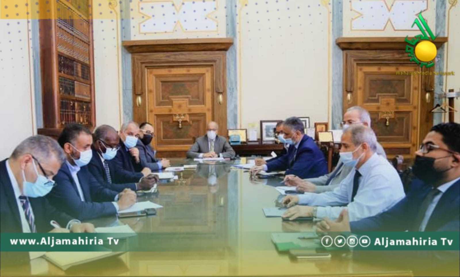 الصديق الكبير ومدراء المصارف