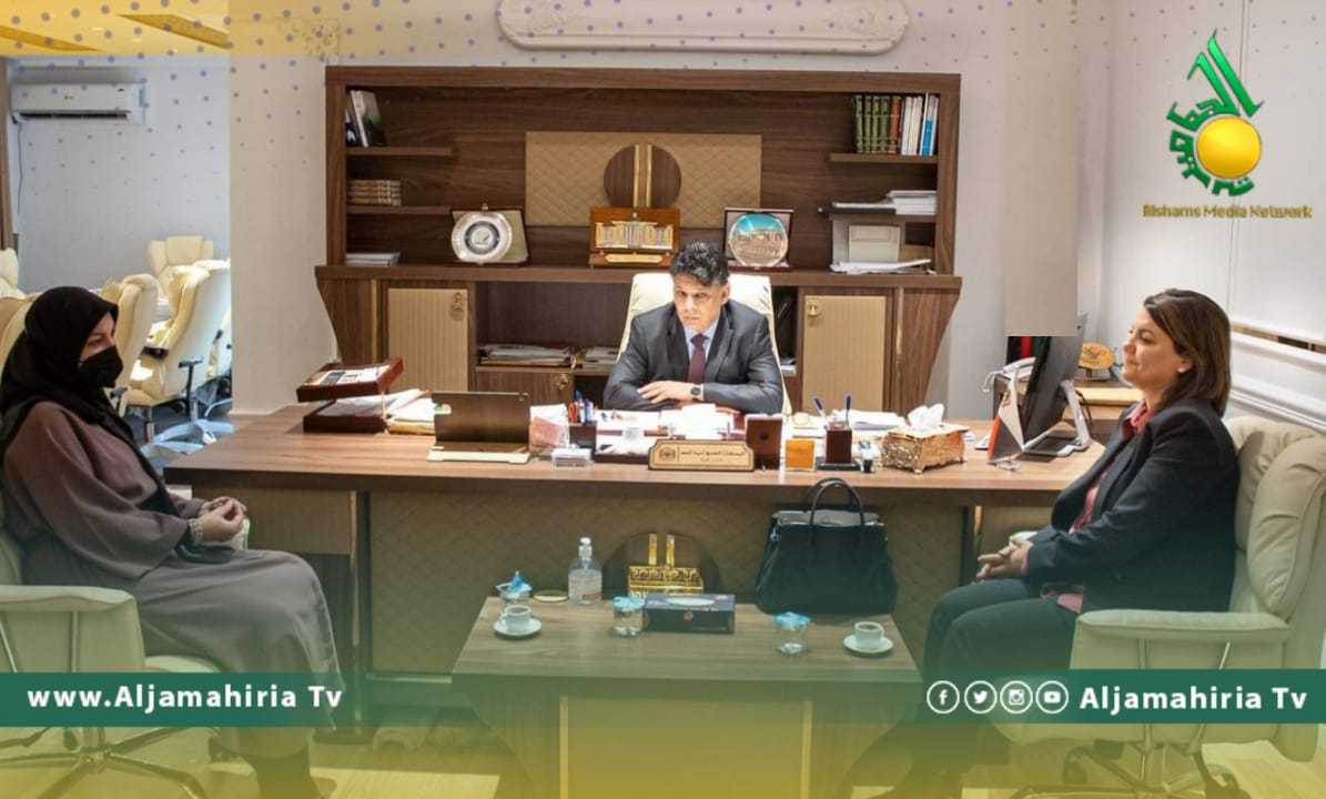 وزيرة الخارجية والنائب العام