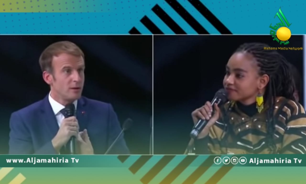 ماكرون والناشطة المالية