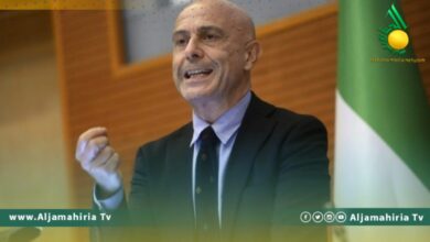 وزير الداخلية الايطالي منيتي