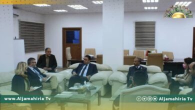 الاتحاد الأوروبي يعد بوضع برنامج لدعم الباحثين عن العمل