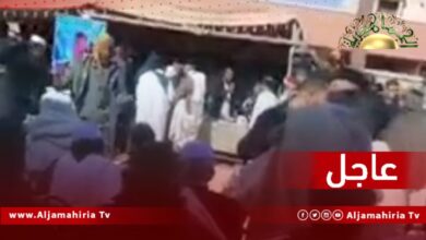 عاجل| المشاركون في جنازة الشهيد البطل هشام الشوشان يؤكدون أهمية تحقيق المصالحة الوطينة الشاملة