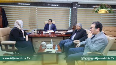 المنفي يبحث حل مشكلات السجناء سعيا للمصالحة