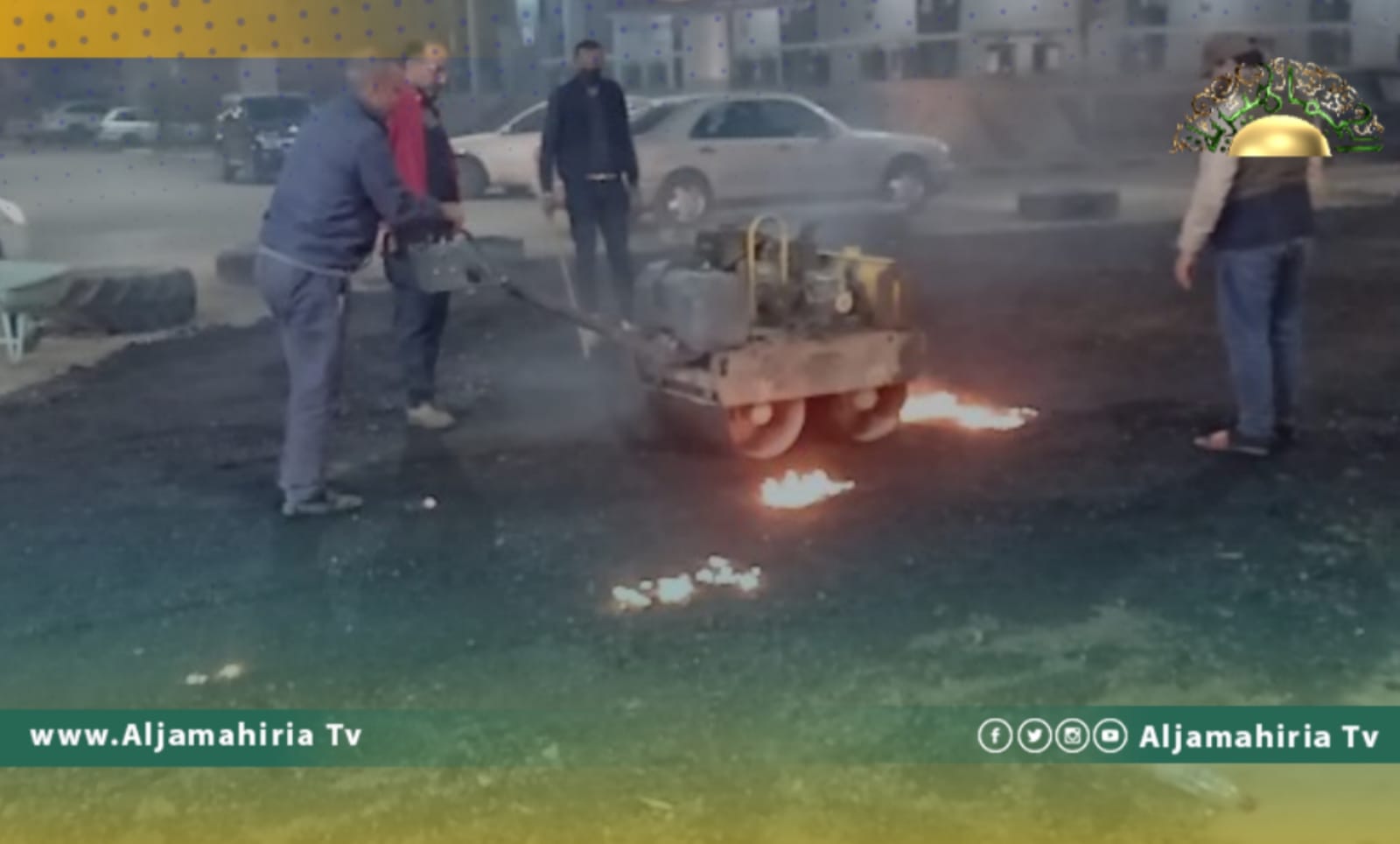 شباب سبها يتكفلون بإصلاح طريق تقاطع المصرف التجاري على نفقتهم