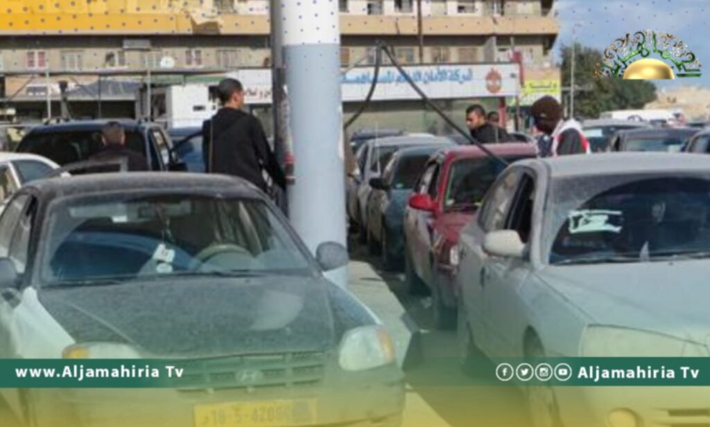 عميد بلدية سرت للمواطنين: أنتم مهربو الوقود وتفتعلوا المشاكل بالمحطات
