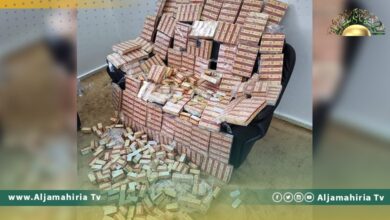 القبض على شخص بحوزته 87000 قرصًا مخدرًا بطبرق