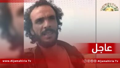 عاجل| مسلحون يتبعون المليشياوي هارون ساسي الزنتاني يستقلون سيارة مصفحة تقوم بالرماية المكثفة على المحلات مقابل سوق العروبة بقرقارش