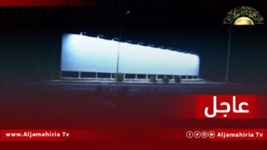 سيارات بدون لوحات معدنية يستقلها ملثمون ترافقها سيارات قبض، تتمركز قرب جزيرة أبو هادى بسرت