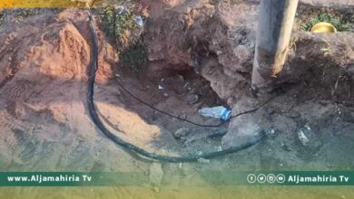 ضبط 4 أشخاص متلبسين بمحاولة سرقة كوابل أعمدة الإنارة بسرت