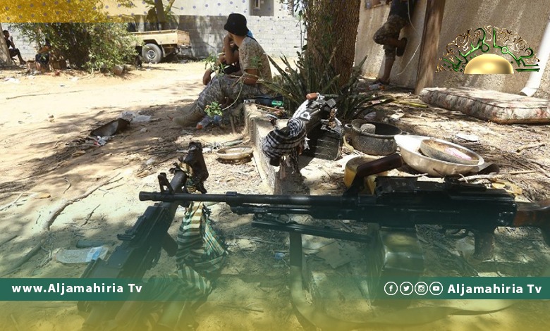 باحث: عملية إدخال السلاح إلى ليبيا لم تتوقف في أي مرحلة و33 مصدرًا لها بالعام الماضي