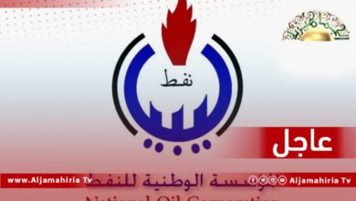عاجل| مؤسسة النفط: مهددون بفقدان كمية الخام والخط الناقل له نظرا لطبيعته الشمعية أو تسرب النفط الخام من الخزانات الموجودة بالميناء وبالتالي حدوث كارثة بيئية