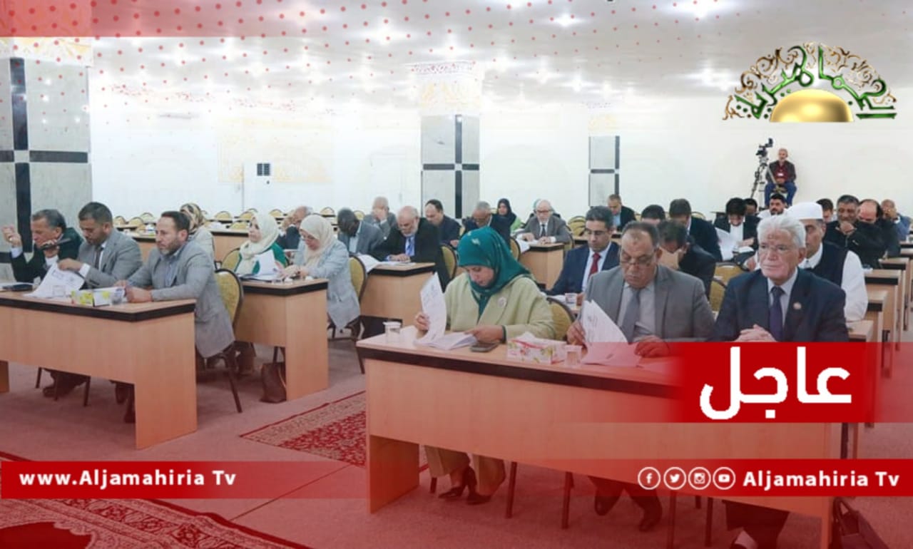 عاجل| بليحق: علقت جلسة اليوم ليوم غدٍ الثلاثاء حيث سيناقش المجلس ما وصلت إليه اللجنة المُكلفة بالمسار الدستوري في اجتماعات القاهرة