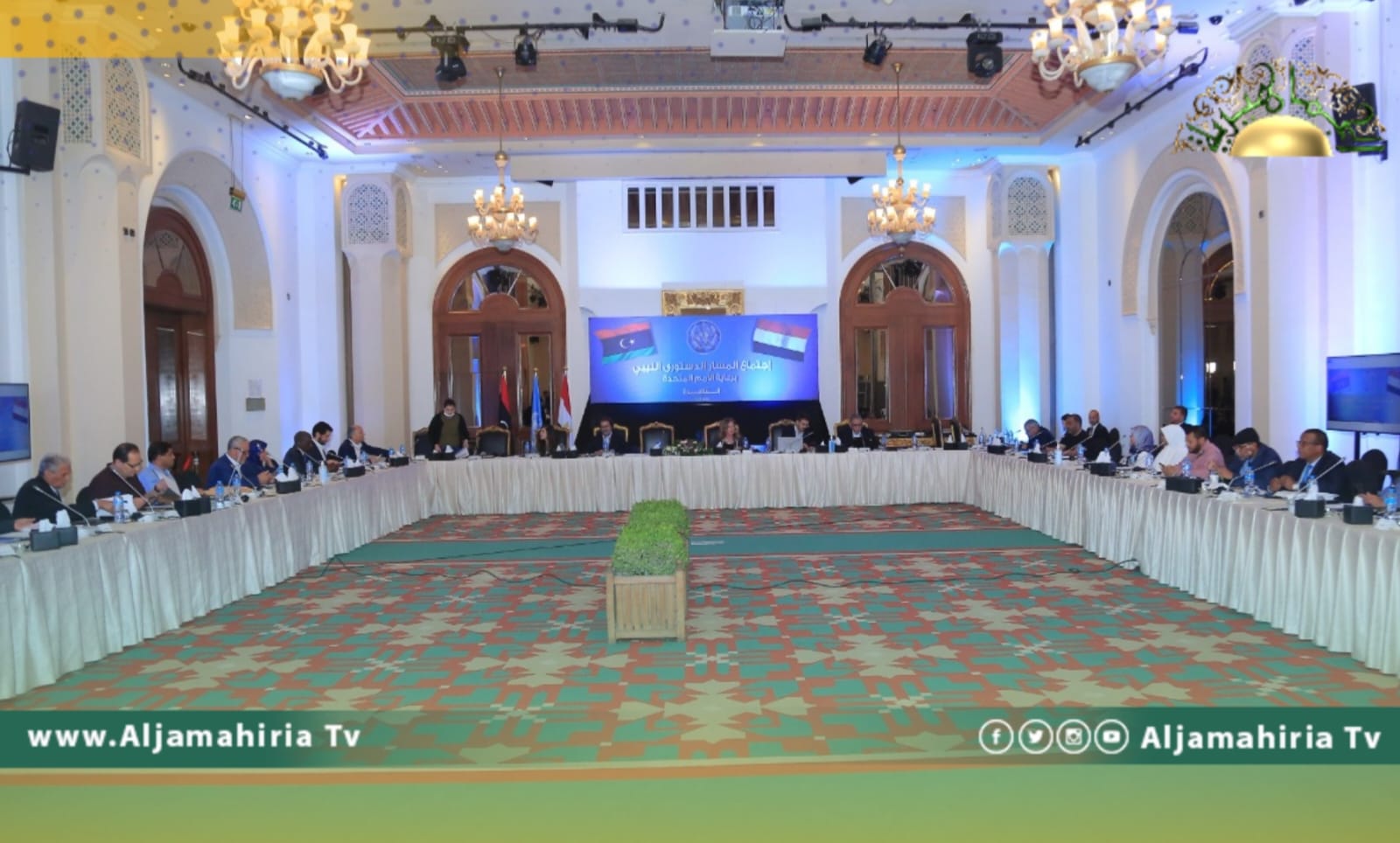 أهرام أون لاين: أجواء الجولة الثانية للمسار الدستوري تتسم بالركود