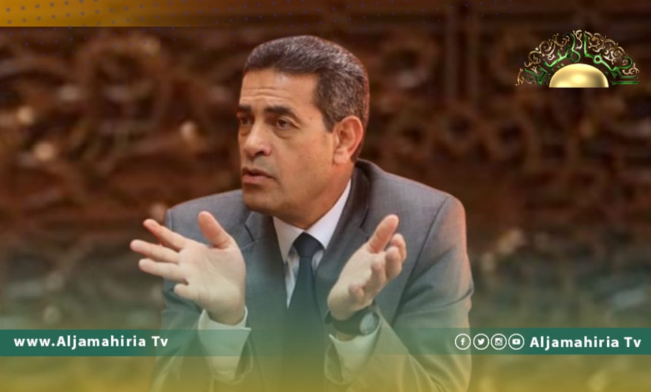 السايح: إجراء استفتاء شعبي على القاعدة الدستورية يحصنها ضد الطعن ولا يتركها عرضة لنزاعات وتعديلات الأطراف السياسية