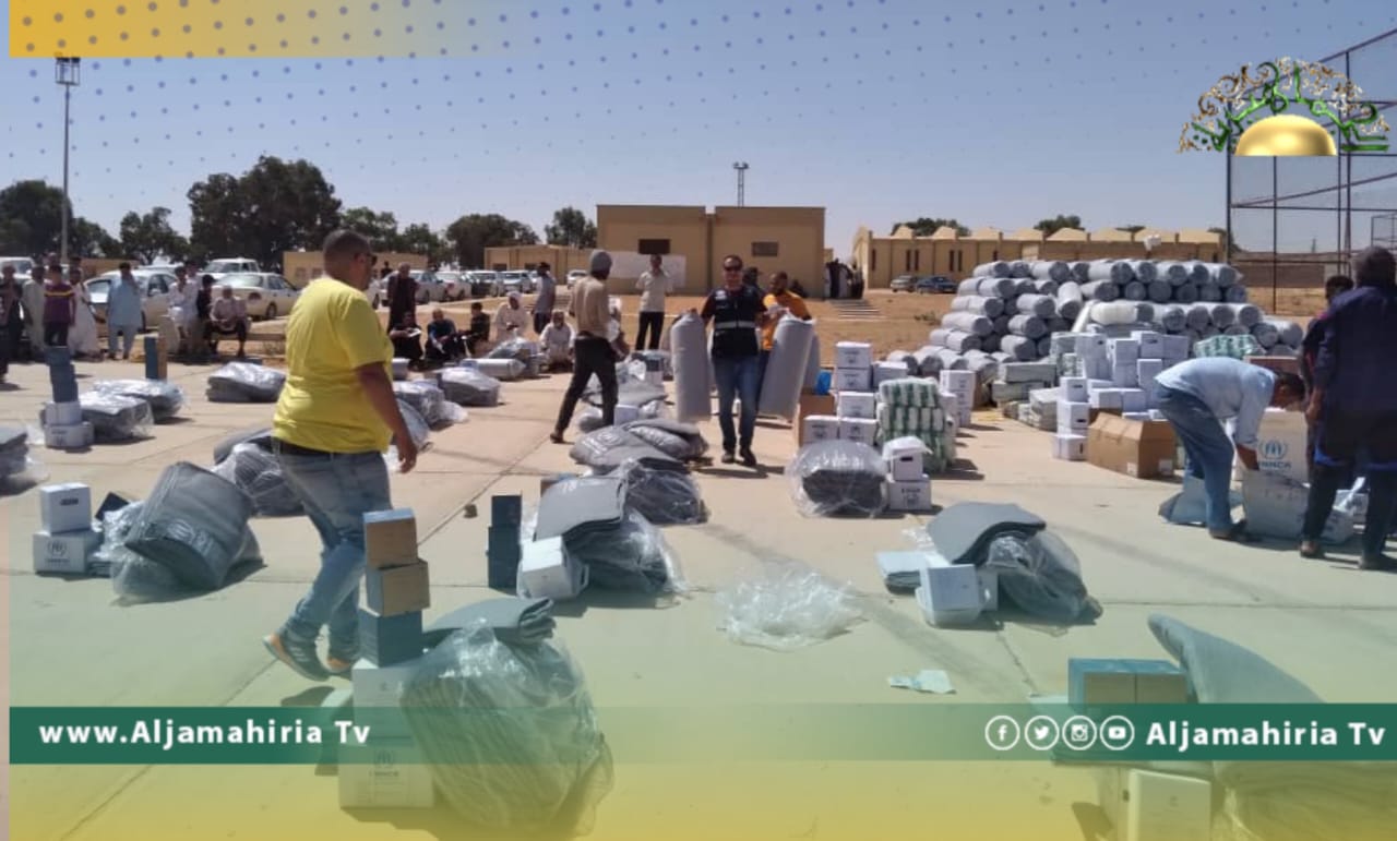 مفوضية اللاجئين تتصدق على 124 أسرة نازحة بمواد إغاثة