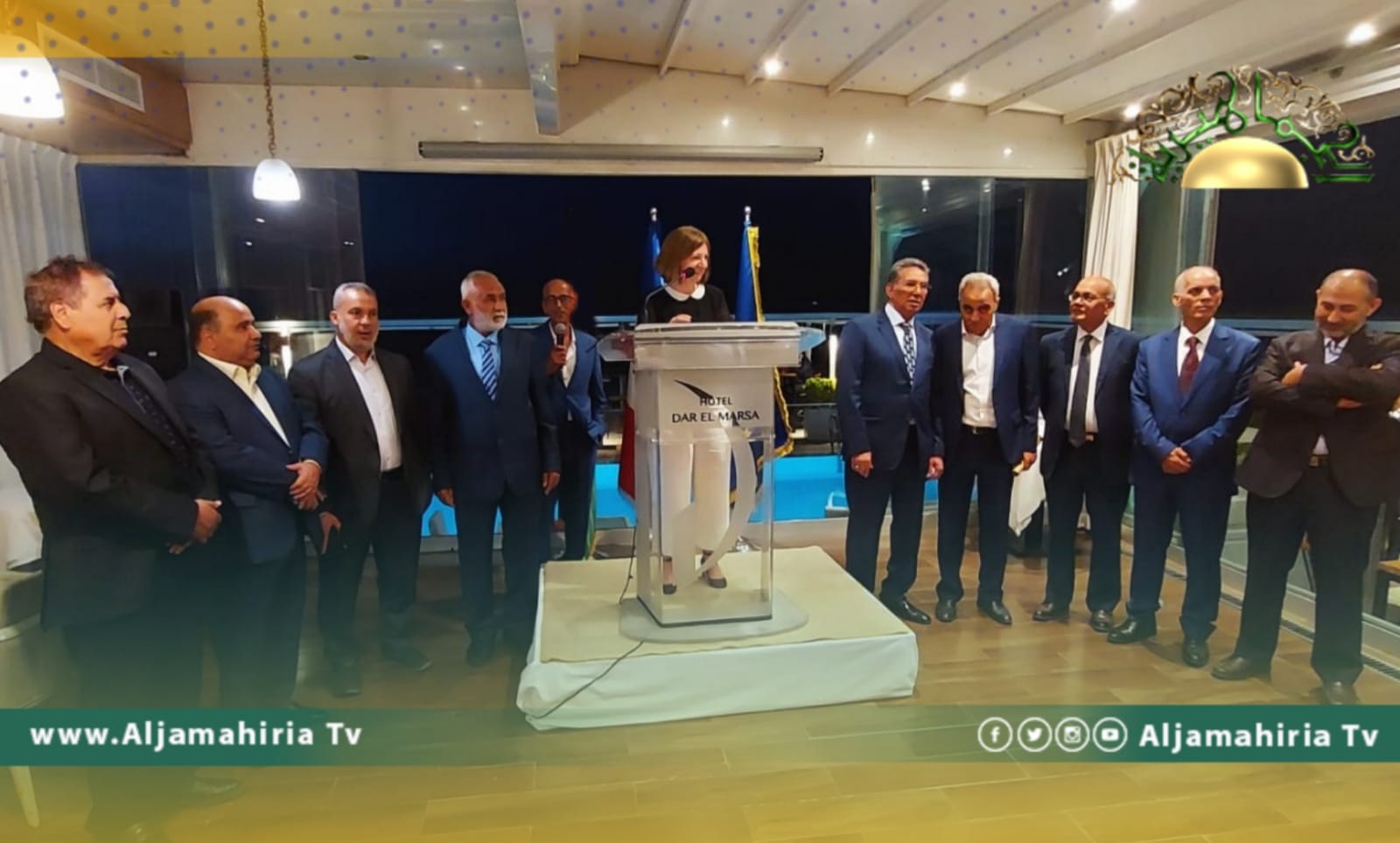 السفيرة الفرنسية تلتقي أعضاء لجنة 5+5 في تونس وتشيد بالتزامهم