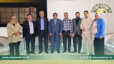 المنفي يلتقي عدد من أعضاء لجنة الحوار السياسي.. هذا ما تم مناقشته