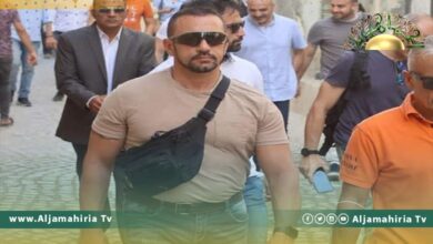 نشطاء يشككون في حقيقة وفد سياحي يتجول في طرابلس