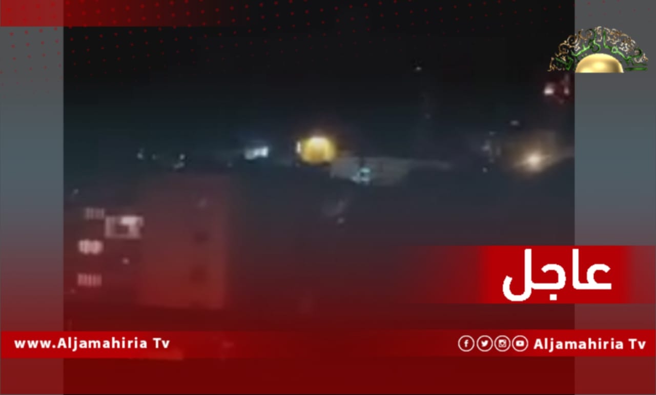 اشتباكات بالأسلحة الثقيلة في محيط مستشفى الجلاء بشارع عمر المختار وسط طرابلس