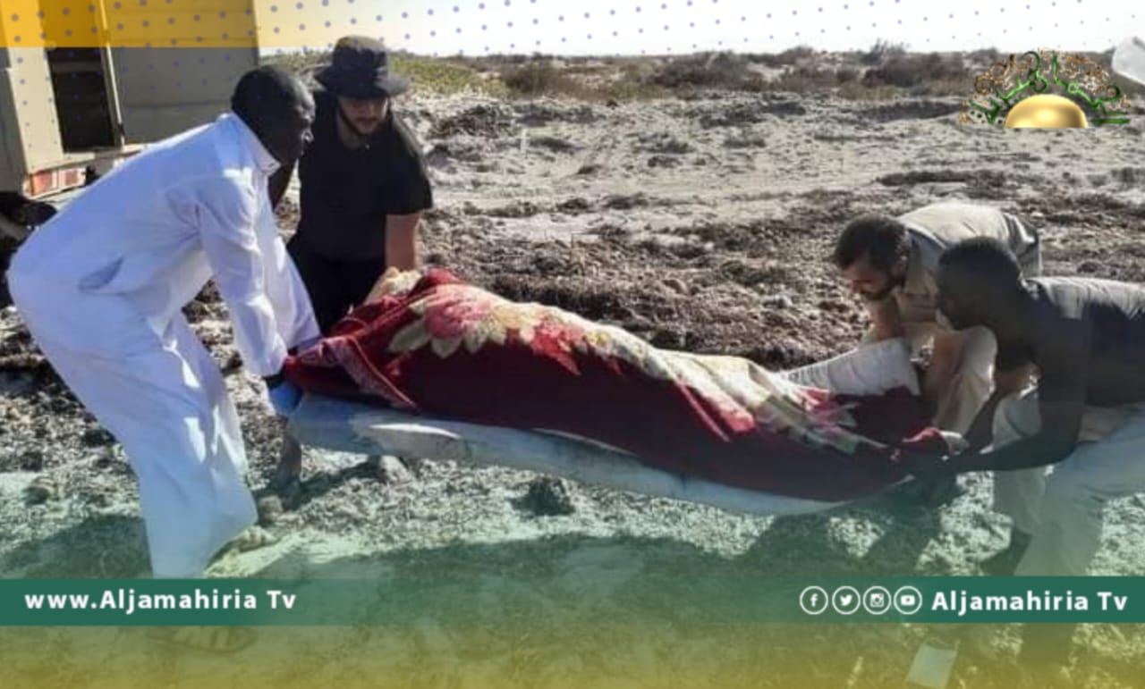 انتشال جثة قذفتها الأمواج على شاطئ بحر بويرات الحسون