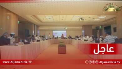 عاجل// مصادر إعلامية: البعثة الأممية تعلن رسميا مساء اليوم انتهاء مشاورات المسار الدستوري بالقاهرة واجتماع مغلق للجنة الصياغة للانتهاء من إعداد وثيقة دستورية