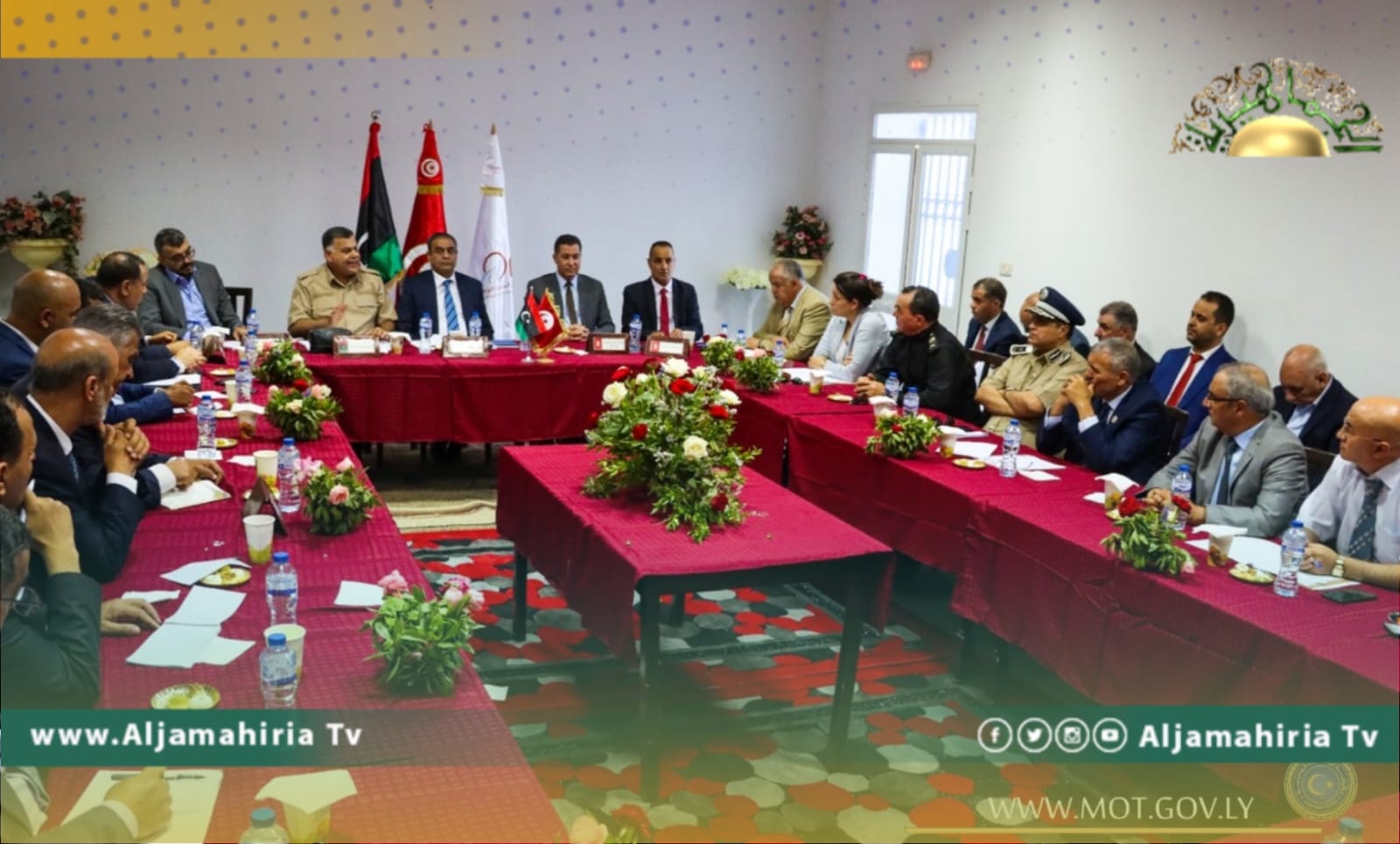 اجتماع لمناقشة مشاكل معبر راس اجدير ومباحثات لإعادة تفعيل معبر غدامس