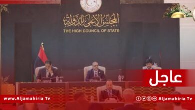 توجه بعض المتظاهرين إلي مقر مجلس الدولة في طرابلس