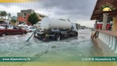 تسرب في أنابيب الصرف الصحي لمصنع المزرعة للصناعات الغذائية بحي الانتصار