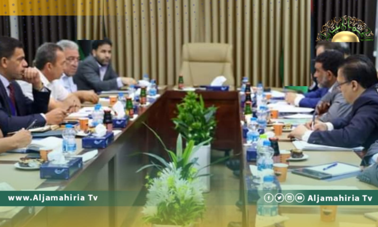 لجنة متابعة ميزانية النفط تبحث تنفيذ زيادة أجور العاملين بالقطاع