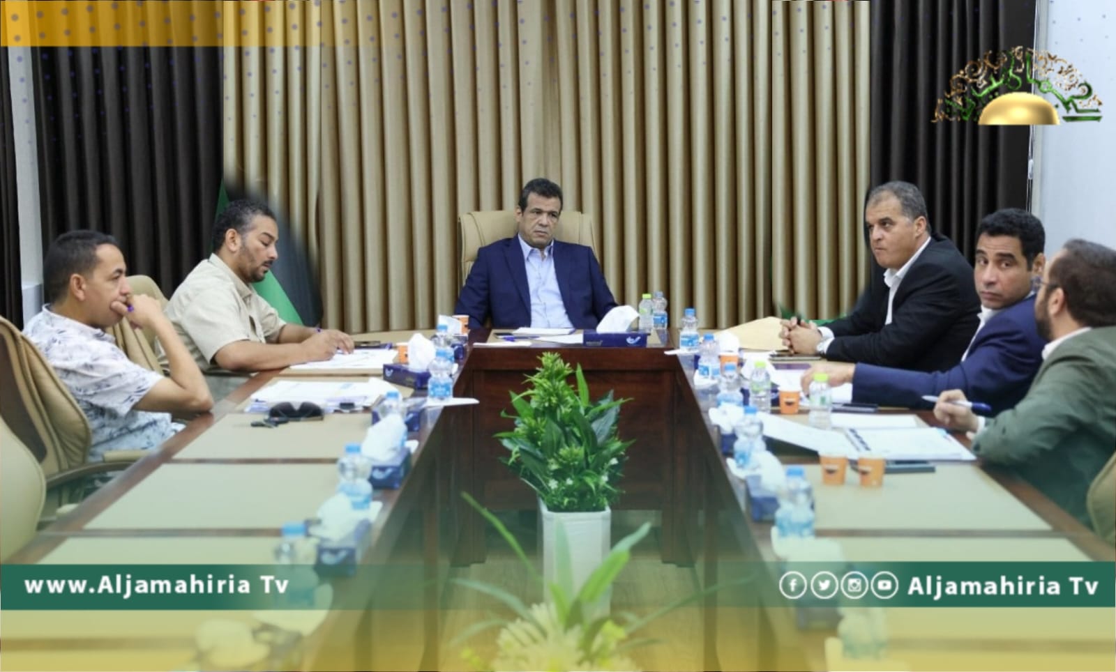 أبوجناح يبحث المشروعات المزمع تنفيذها بالمنطقة الجنوبية