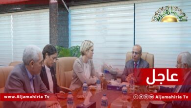 عبد الله اللافي والسفيرة البريطانية