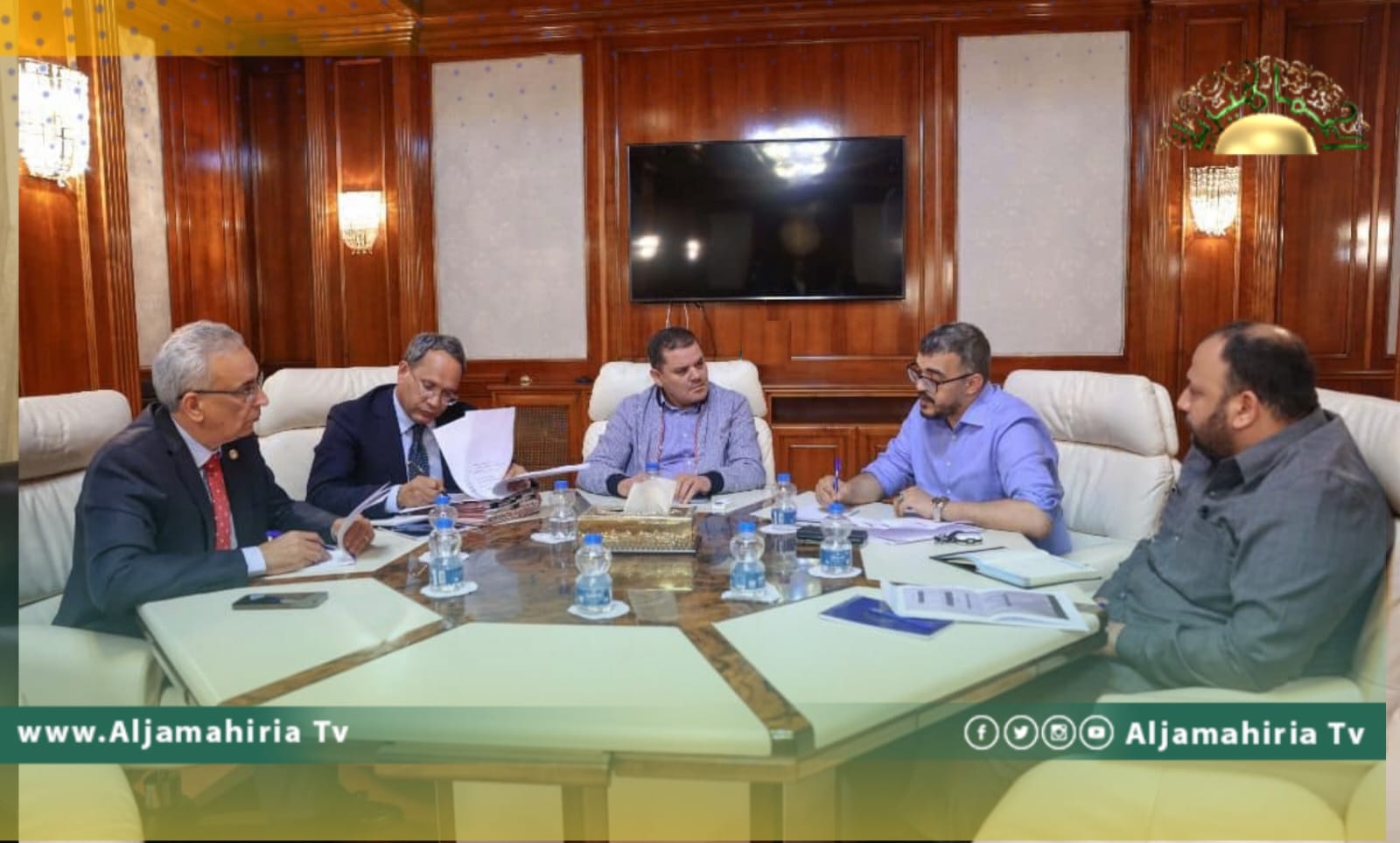 الدبيبة يبحث معوقات تنفيذ مبادرة الإقراض السكني وتوزيع الأراضي