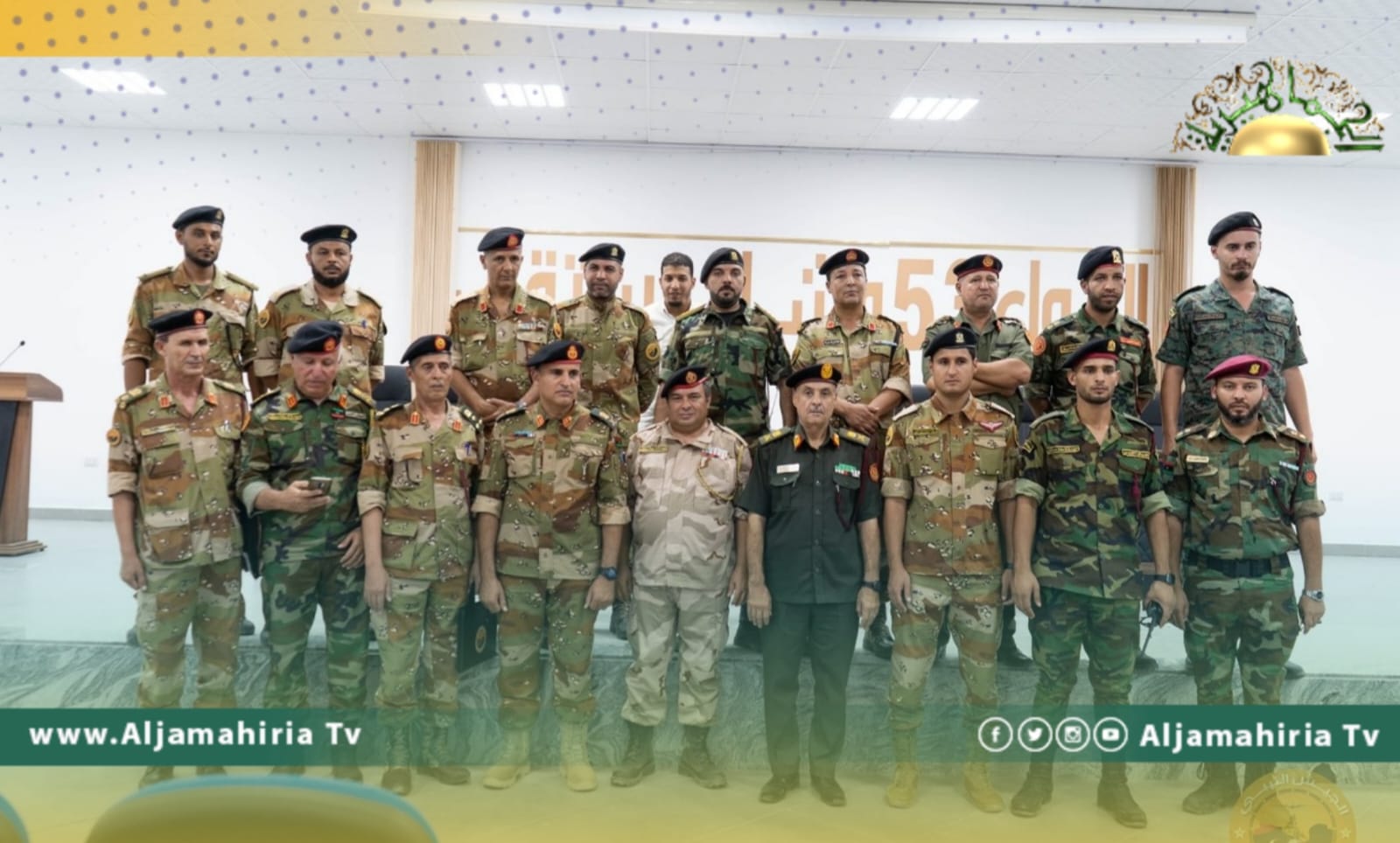 النمروش يجتمع مع قادة عسكريين في مصراتة لمناقشة تطورات الأوضاع العسكرية