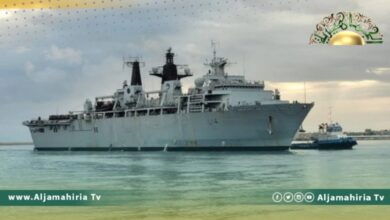 أوحيدة: الجميع يندد برسو البارجة الحربية البريطانية ولا أحد يدعو للمقاومة