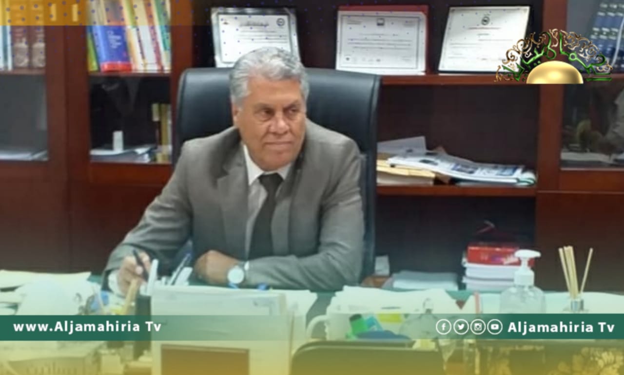 الويبة: لن يكون هناك تأخير في الكتاب المدرسي هذا العام وشحنة أولى وصلت منه