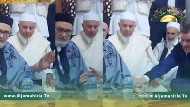 الغرياني يدفع يد الدبيبة بعيدًا عنه ويرفض مصافحته