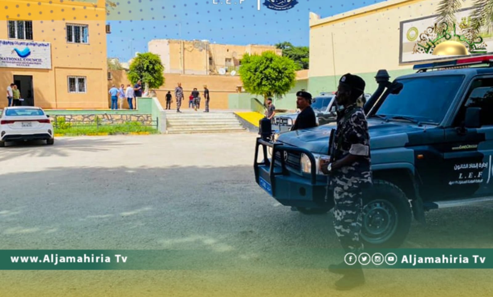 إنفاذ القانون تمهل شاغلي عقار بمنطقة فشلوم بطرابلس 72 ساعة لإخلائه