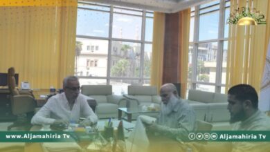 وزير الإسكان والتعمير يناقش المختنقات والصعوبات التي تواجه بلدية عين زارة
